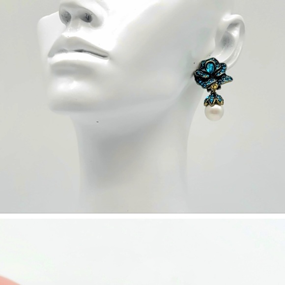 Heidi Daus Blue Topaz Swarovski Crystal Rosebud Drop Earrings with White Pearls - Picture 4 of 8